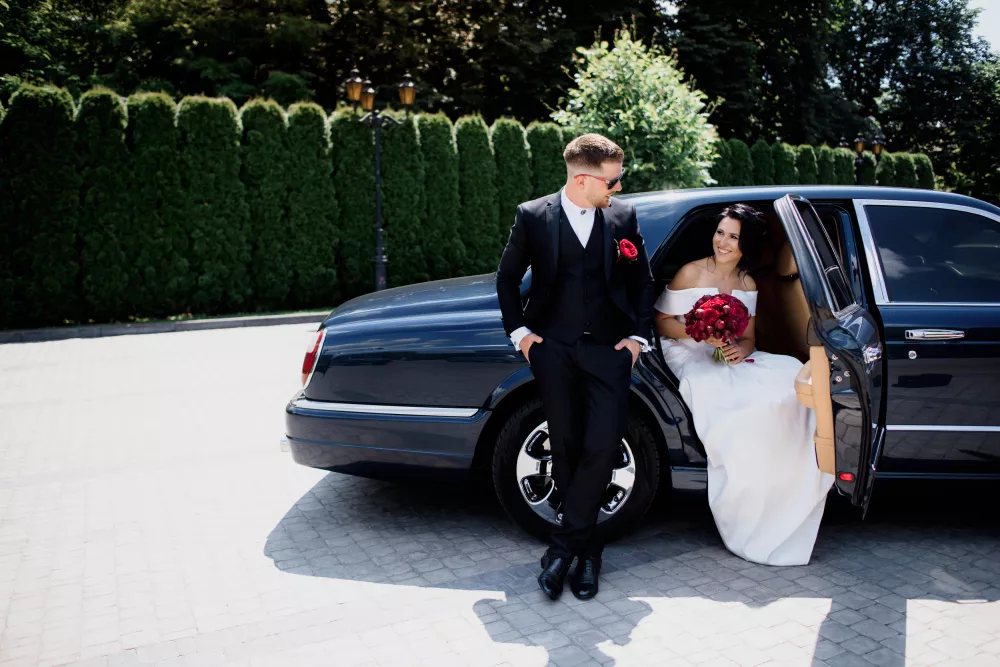 Benefits of Hiring Wedding Chauffeur – Your Grand Entrance