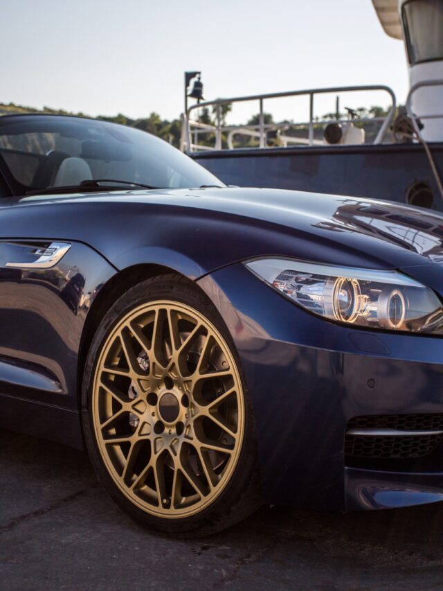 black-business-class-sedan-with-design-wheel (1)