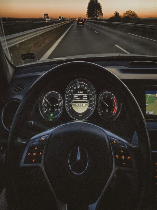 maximilian-eckstein-gvYJizIeyDk-unsplash (1)